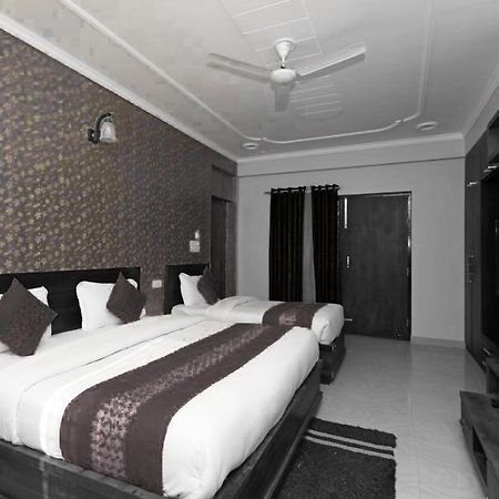 Oyo 11877 Royal Residency Hotel New Tehri Buitenkant foto